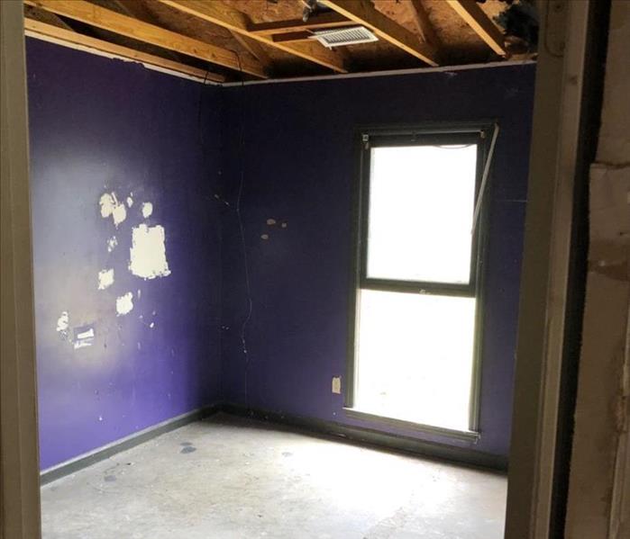 purple room, demolition done, clean, debris removed